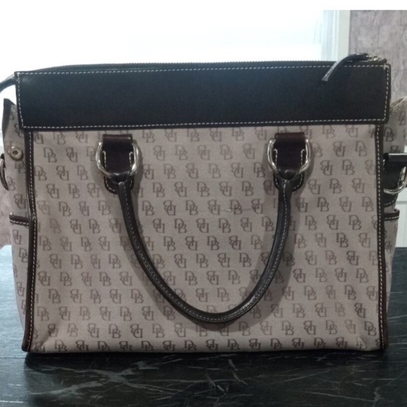 Dooney & Bourke Designer Monogram Brown and Cream Purse, EUC - Picture 2 of 9